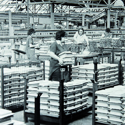 Die Veltak (offiziell: VVB Glas-Keramik, Werk Kachelfabrik Veltak) war in den 1960er Jahren die größte Ofenkachelfabrik Europas.