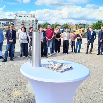 An der Rosa-Luxemburg-Stra&szlig;e in Velten entsteht ein neuer Schulcampus.