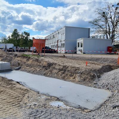 An der Rosa-Luxemburg-Stra&szlig;e in Velten entsteht ein neuer Schulcampus.