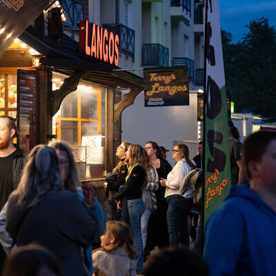 Bild vergr&ouml;&szlig;ern: Impressionen vom Veltener Ofen-Stadt-Fest 2026.