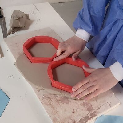 Arbeit mit selbgedruckten Formen im Museum
