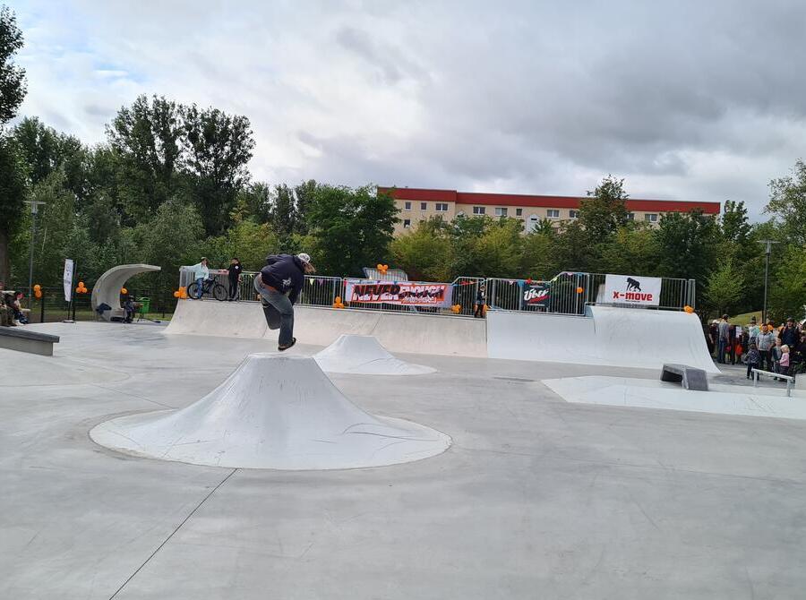 Bild vergrößern: Die Skateanlage in Velten Süd.
